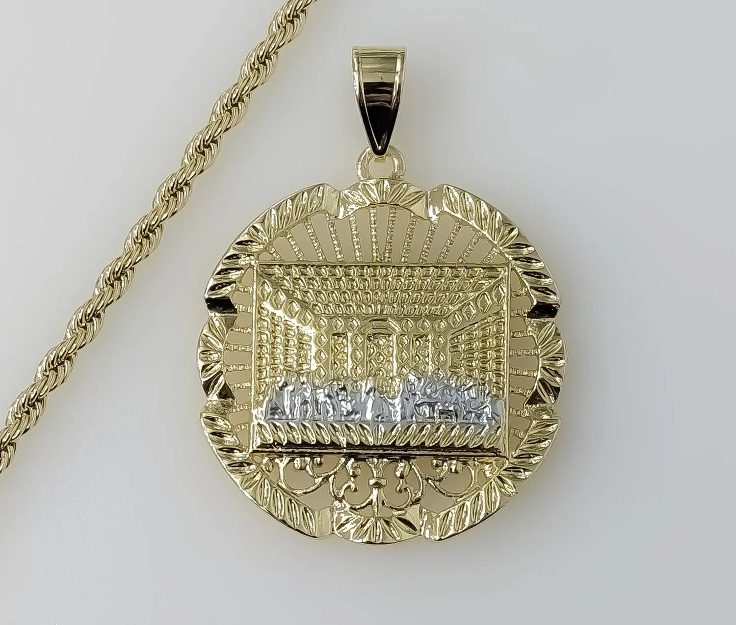 Authentic Eternal Communion: Last Supper Symbolism on Golden Chain