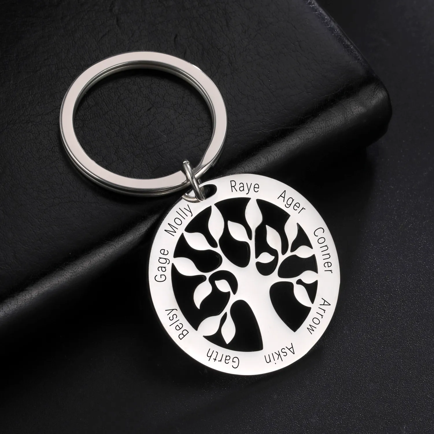 Authentic Rooted in Unity: A Personalized Tree of Life Keychain