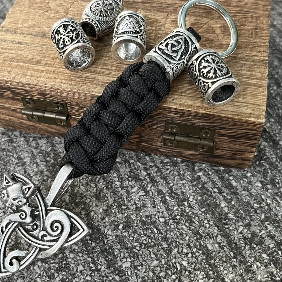 Authentic 1Pcs Slavic Fox Keychain Trinity Valknut Vegvisir DIY Beads Amulet Viking Paracord Key Holder