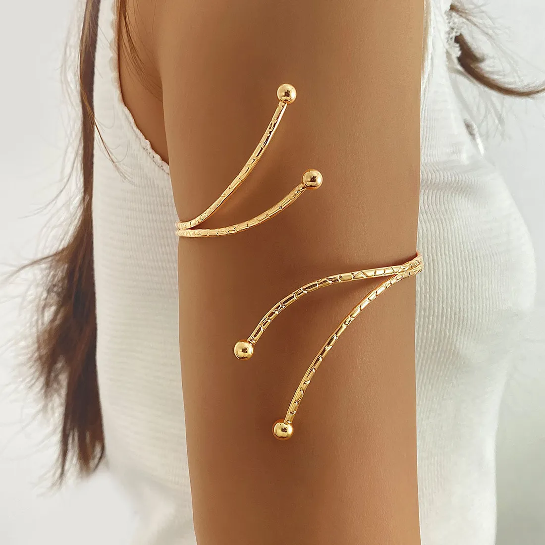 Authentic European and American jewelry open arm bracelet, ethnic style metal fashion personality exaggerated branches open arm ring women
