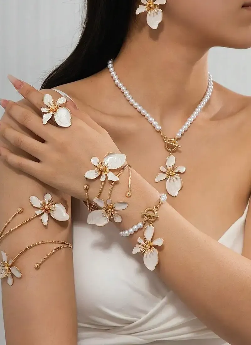 Authentic Celestial Bloom: The Eternal Flora Adornment Suite