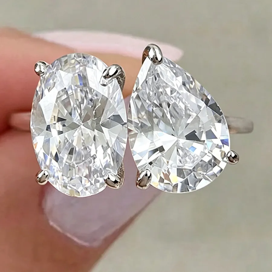Authentic The Celestial Union Toi Et Moi Moissanite Ring