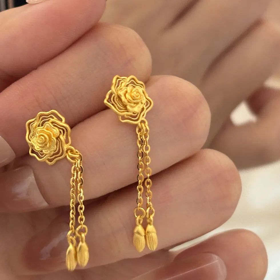 Authentic Vintage hollow out rose flower earrings for women elegant romantic light luxury Radiant tassel earings stud banquet jewelry
