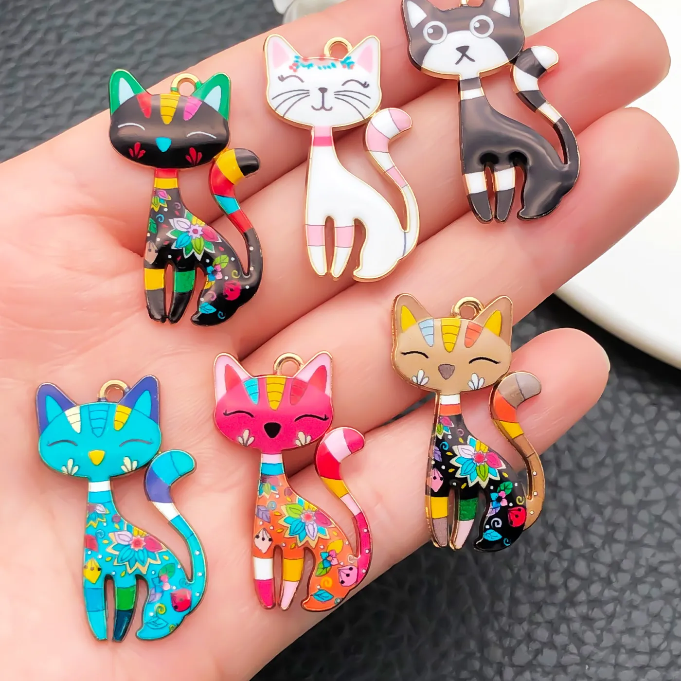 Authentic Set of 5/10 Whimsical Oil-Drip Cat Charms - Artistic DIY Craft Supplies for Unique Handmade Jewelry & Fashion Accessories