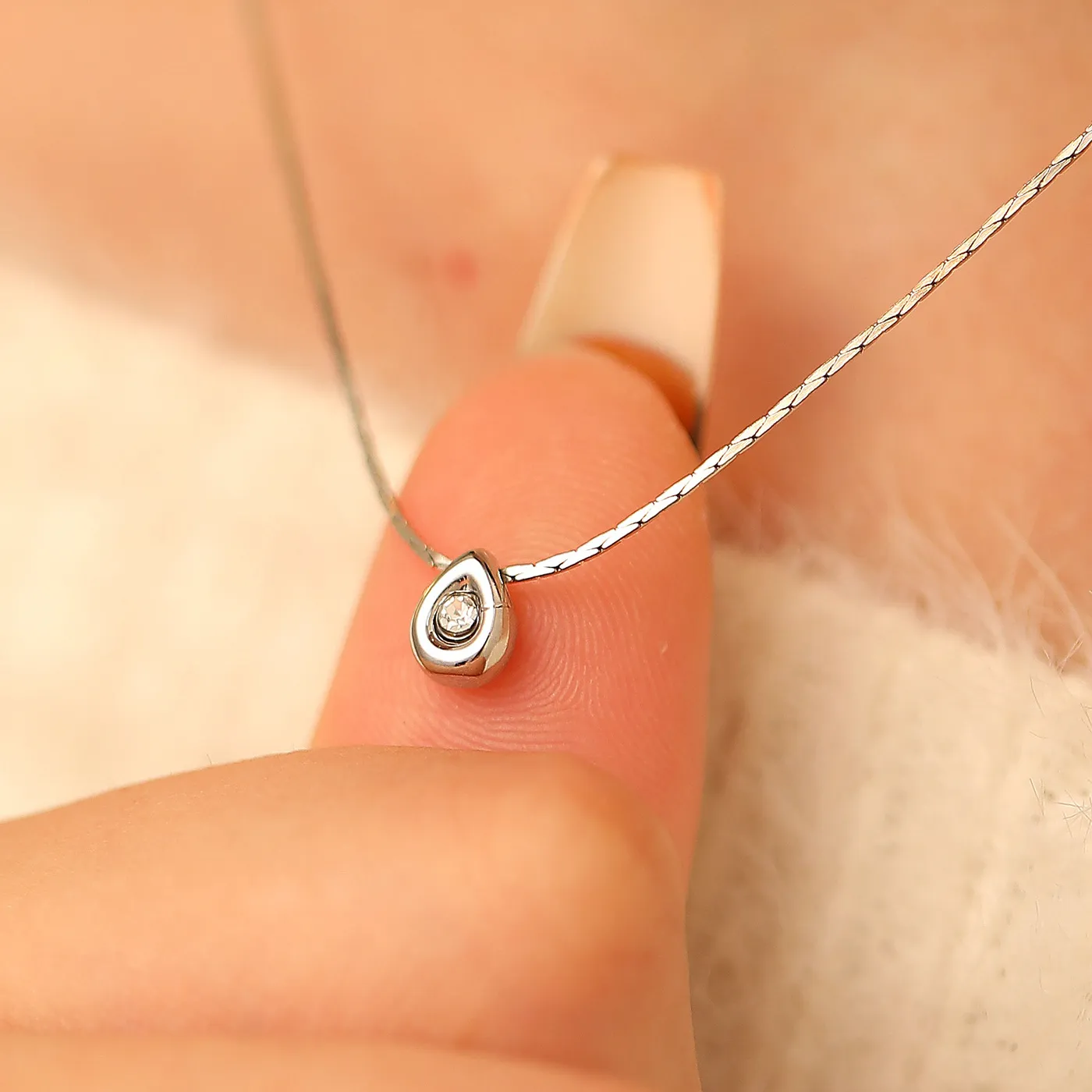 Authentic Water Drop Small Pendant Pearl Necklace Jewelry Zircon Collarbone Necklaces