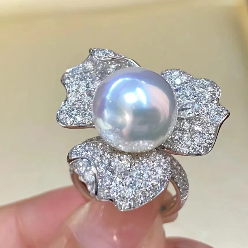 Authentic Luminous Moon-Petal Pearl Talisman – Sacred Feminine Grace and Intuition Ring