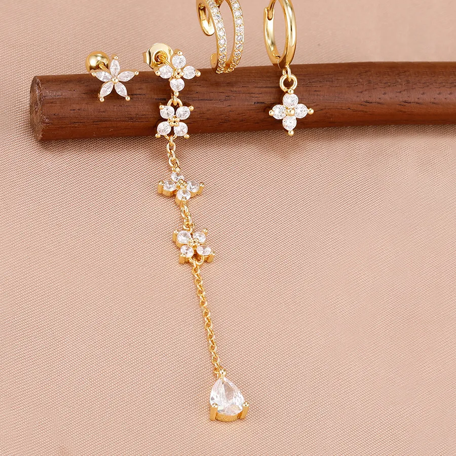 Authentic Petal Of The Eternal Bloom Of Four Gold- Plated Chain Flower Drop Earrings