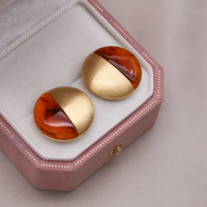 Authentic Korean New Design Fashion Jewelry 14K Gold plated Round Brushed Metal Amber Acrylic Earrings Elegant Women Daily Accessories
