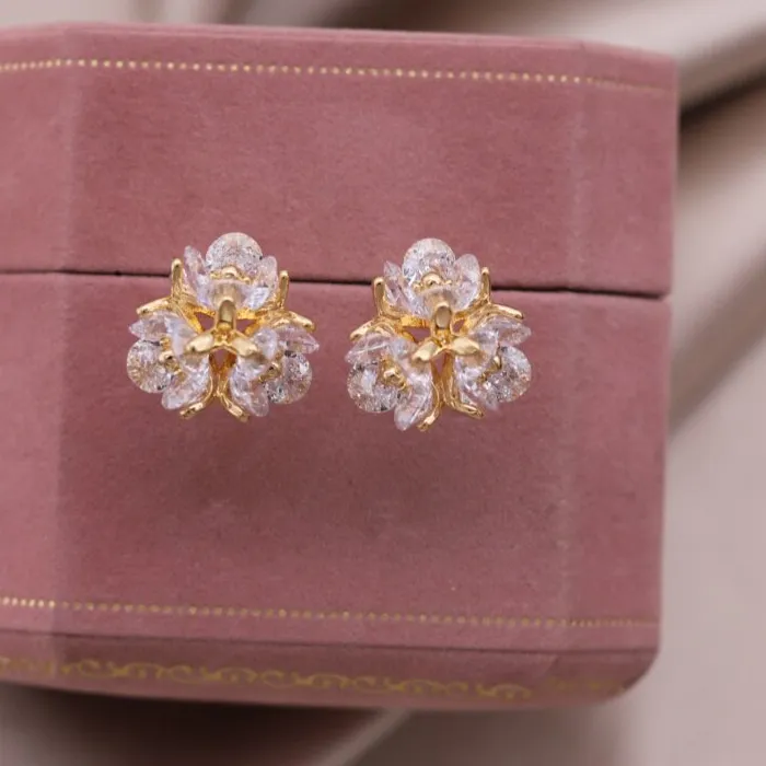 Authentic Korean new fashion jewelry 14K gold plated luxury three-dimensional zircon flower earrings elegant women's daily accessories