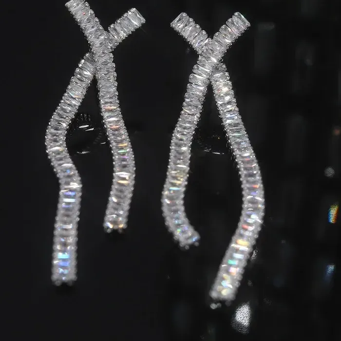 Authentic Europe America Hot Selling Fashion Jewelry Luxury Full Square Zircon Cross Long Earrings Elegant Women Wedding Party Accessories