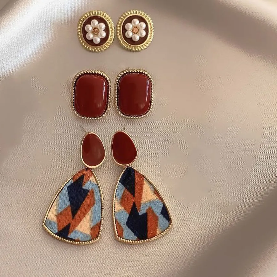 Authentic Five Different Retro Hong Kong Style Wine Red Stud Earrings Femal temperament high-end love pearl earrings Geometric jewelry
