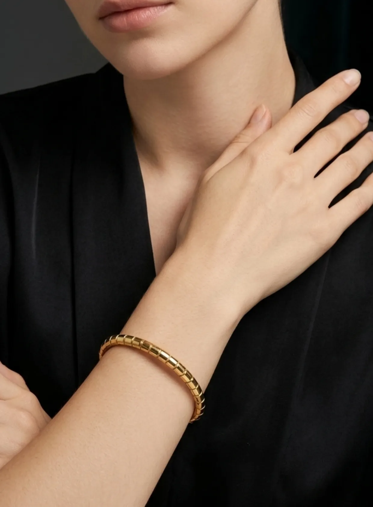 Authentic 1 Piece Stainless Steel Bracelet with 18K Gold Plating, Segmented Bamboo Design, Open-Ended, Adjustable Shiny C-Shaped Bracelet, Suitable for Women's High-End Fashion, Light Luxury Niche Jewelry, Exquisite Anniversary Gift, Can Be Worn Alone or Layered for Various Occasions