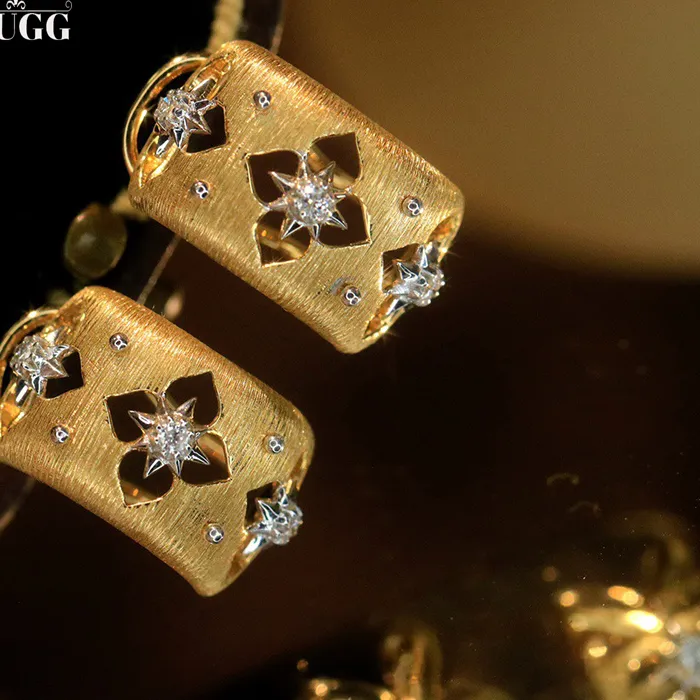 Authentic Royal Resonance: Palace Elegance in 18K Gold Hoop Earrings
