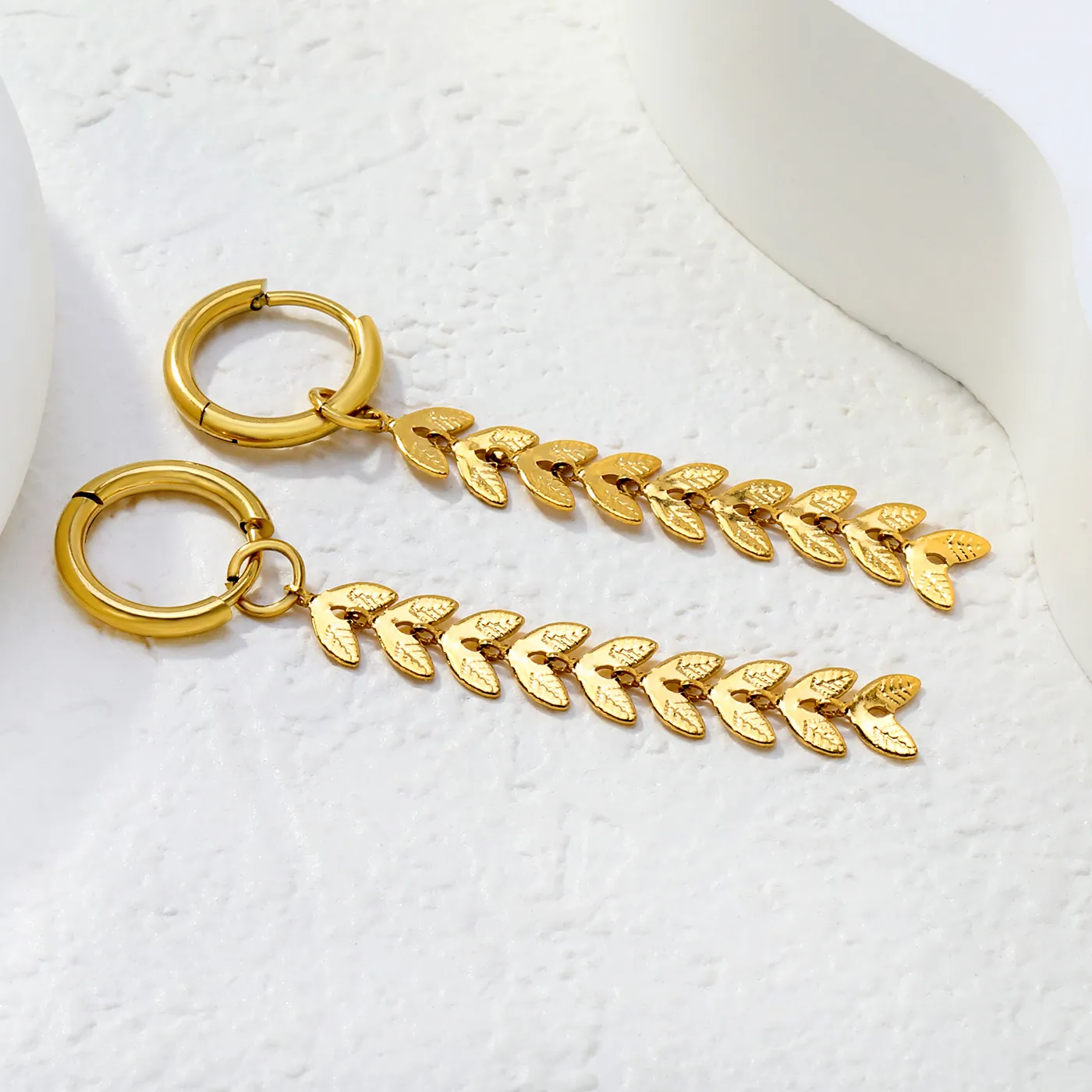Authentic Retro Luxury Leaf Tassel Pendant Small Earrings 18K Gold Plated Trendy Pierced Jewelry for Girls