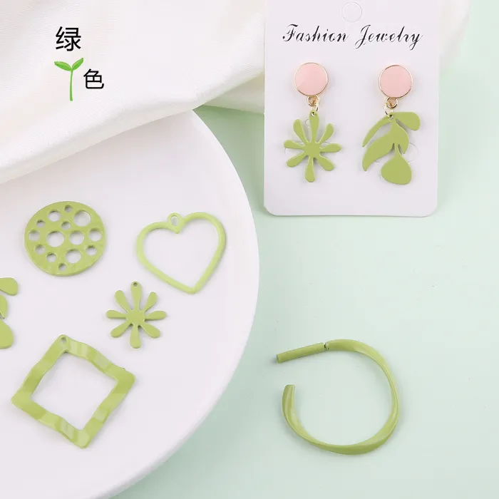 Authentic 1pcs Diy Jewelry Small Fresh Earrings Simple Forest Love Circle Leaves C-shaped Ins Green Leaves Female Keychain Charms