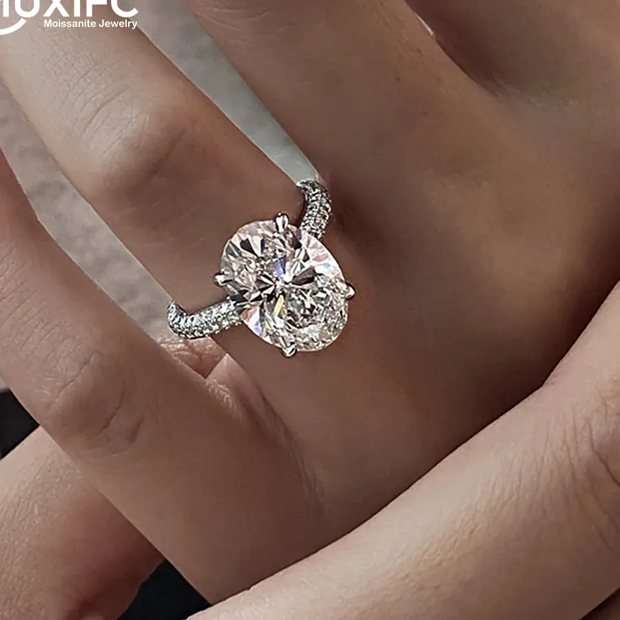 Authentic The Celestial Oval Moissanite Radiance Band