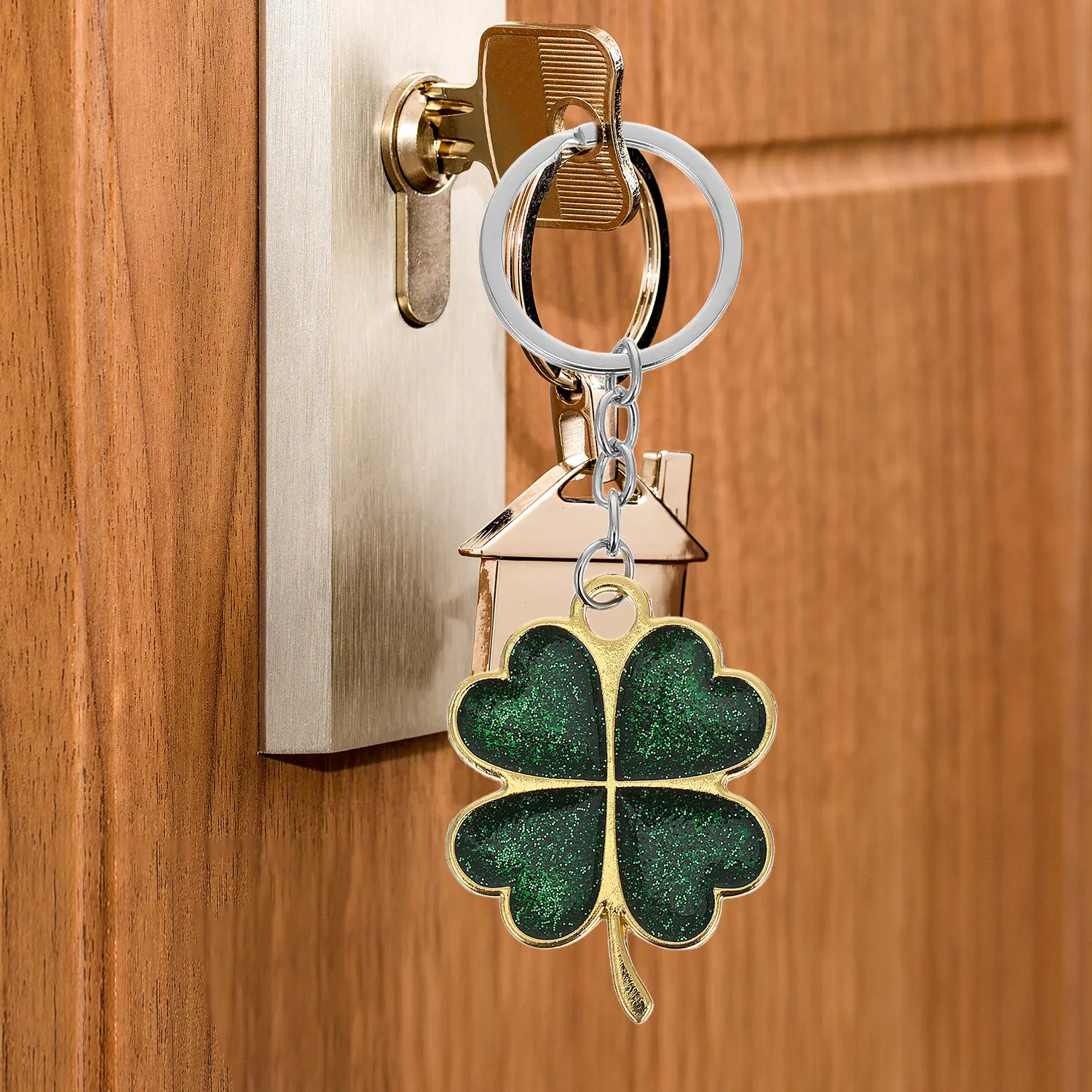 Authentic Glitter Shamrock Keychain Lucky Charm Shiny Key Accessories for St Patricks Day Handbags Backpacks Decor