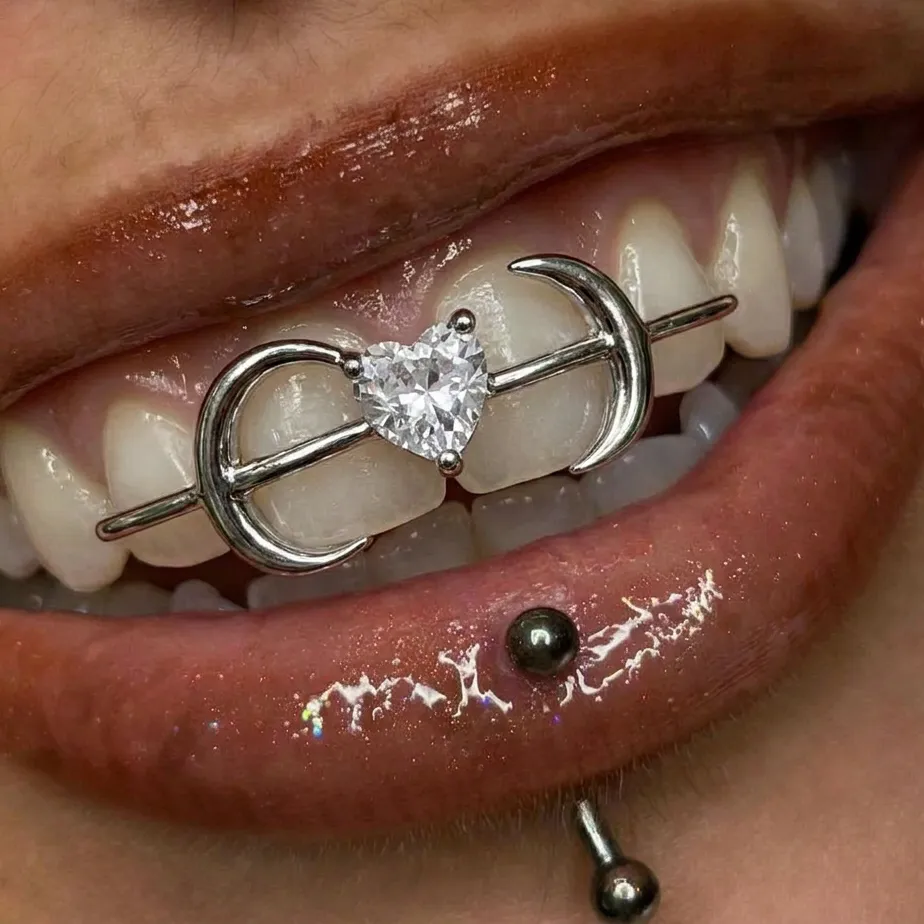 Authentic Arrow of Cupid's Embrace: Heart & Arrow Grillz