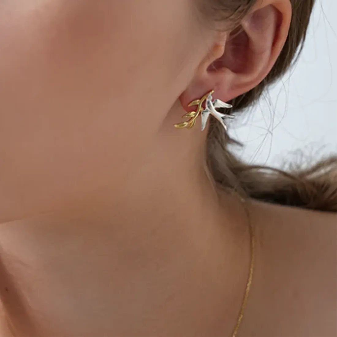Authentic Yori Fashion Smooth Stainless Steel Metal Peace Dove Leaf Earrings 2025 PVD Real Gold Plated Jewelry Accessories Gift