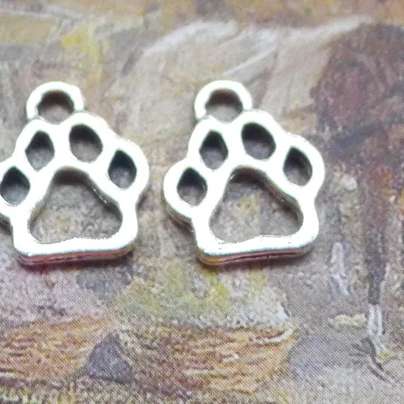 Authentic 40 Pieces 11*13mm Mixed Antique Silver Color Cute Dog Print Charms Pendant Accessory For DIY Jewelry Making