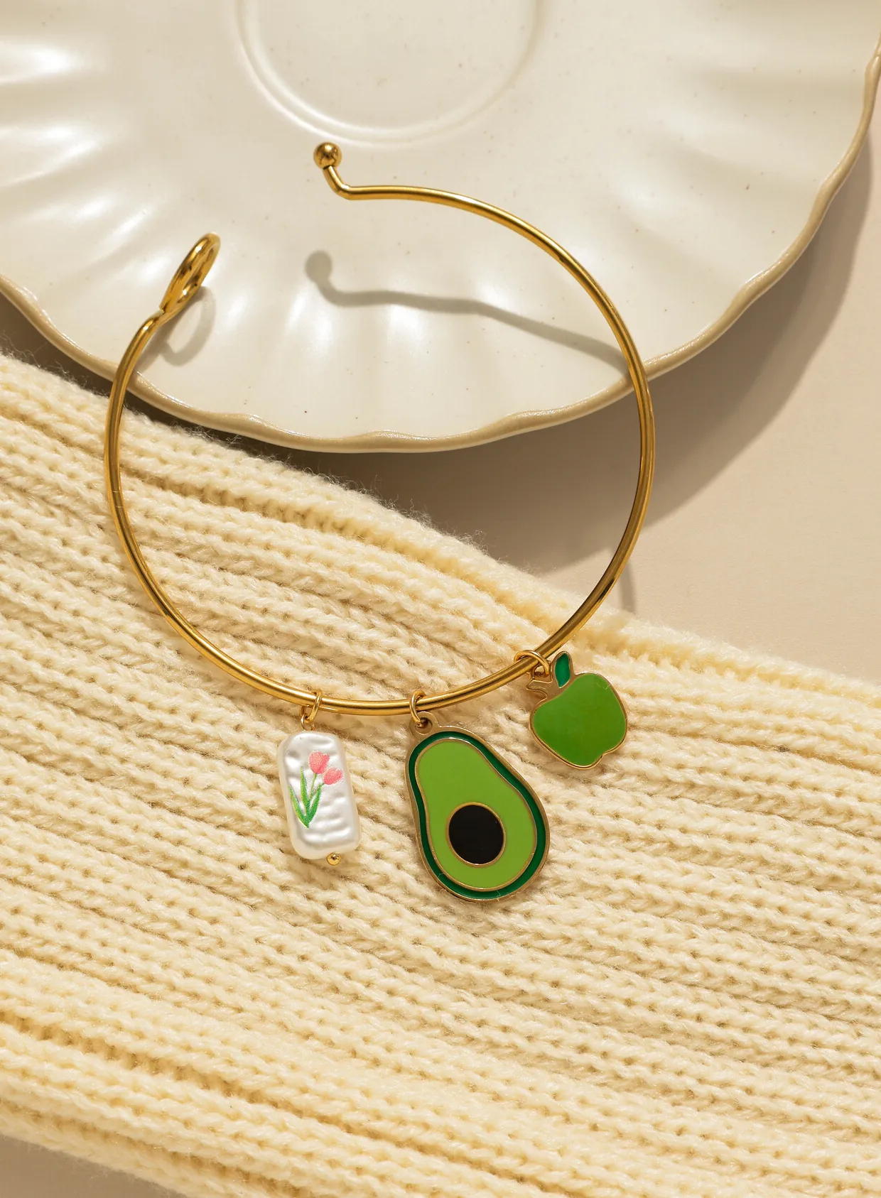 Authentic Fashionable and cute jewelry accessories exquisite avocado green apple pearl pendant stainless steel bracelet women's jewelry