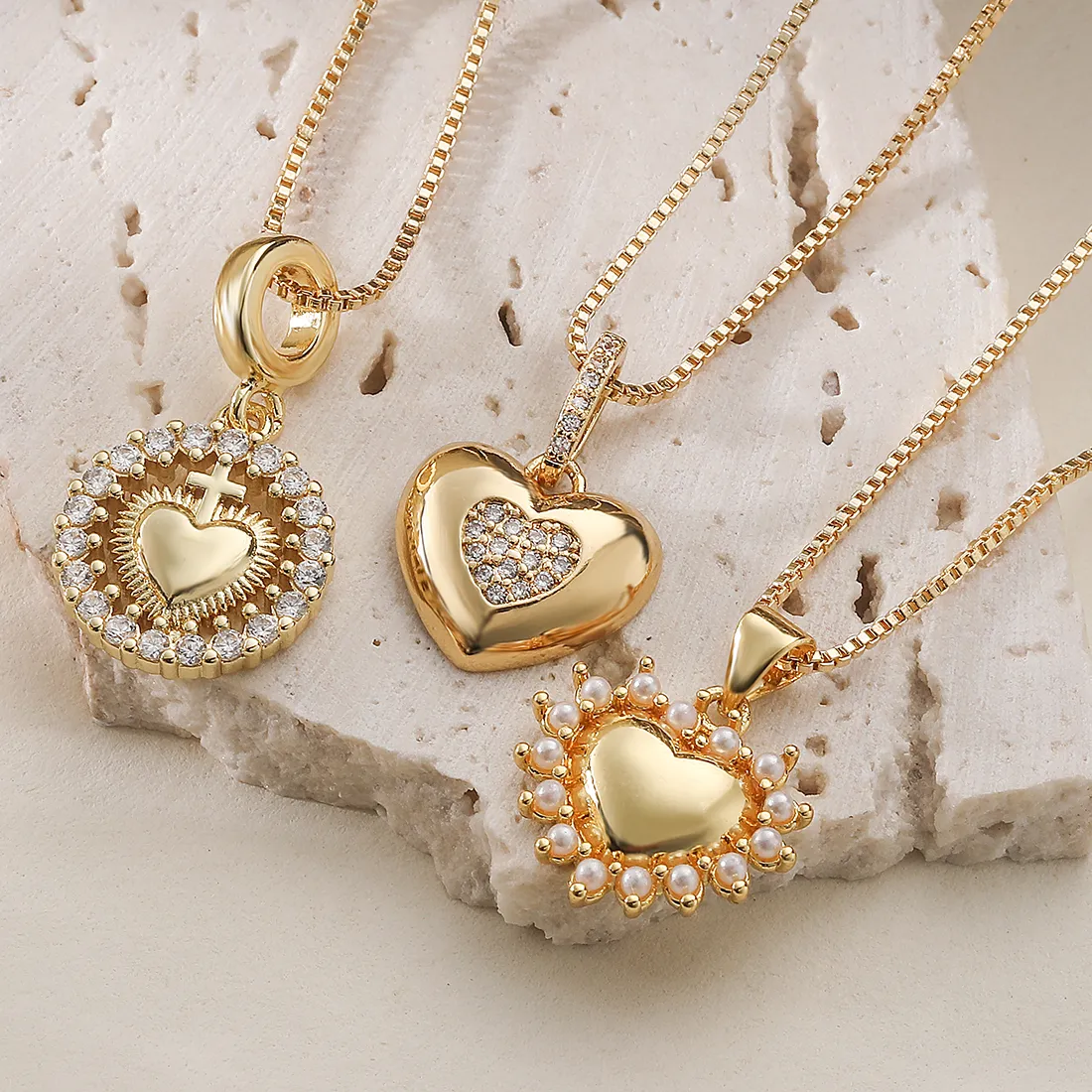 Authentic Arrived Daily Wear Delicate Heart Pendant Necklace Gold Plated Cubic Zirconia & Pearl Inlaid Office Women Jewelry