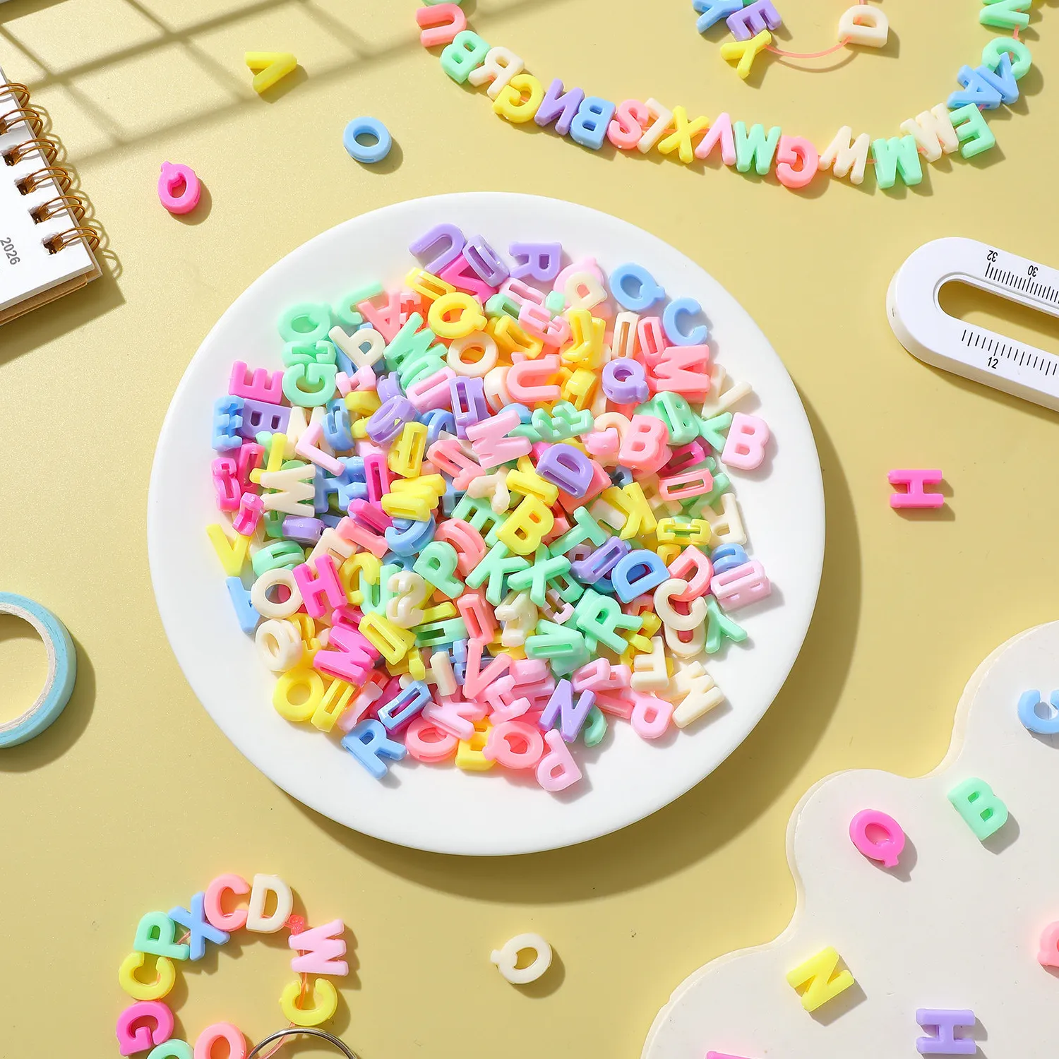 Authentic 700Pcs Alphabet Beads Multi Color Letter Beads DIY Bracelet Necklace Keychain Making Kit Letter Bead Accessories Jewelry Crafts