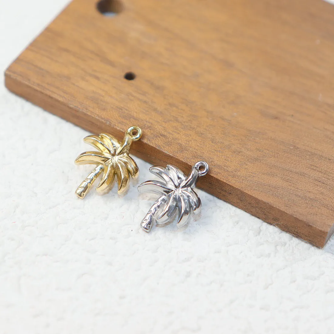 Authentic 5pcs Palm Tree Jewelry Charms Pendant DIY Handcraft Vacuum Plate Waterproof Antiallergic