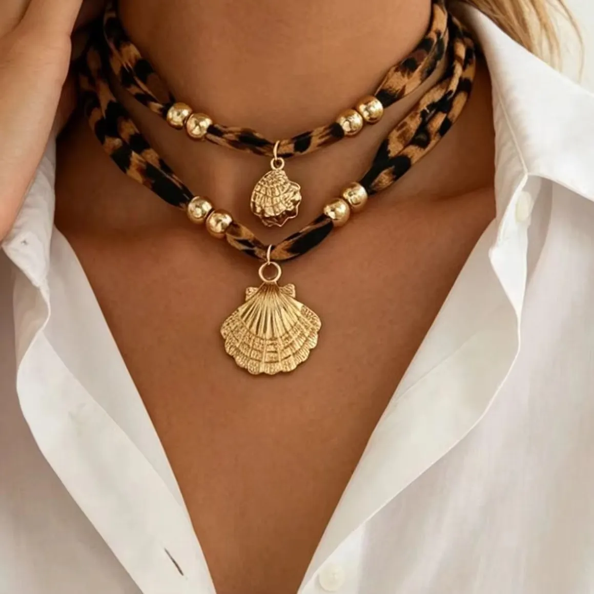 Authentic Layered Boho Shell Choker Necklace Leopard Tropical Print Fabric Adjustable Gold Beaded Pendant Women Summer Beach Jewelry