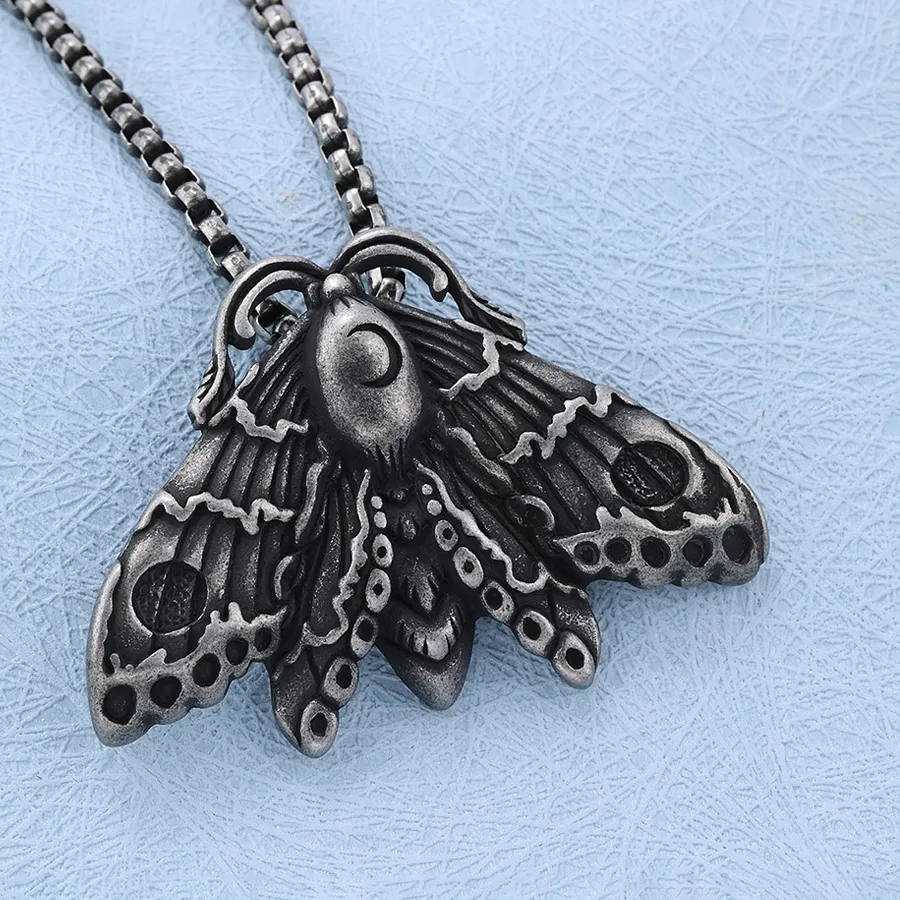 Authentic The Lunar Moth: A Nocturnal Totem of Transformation