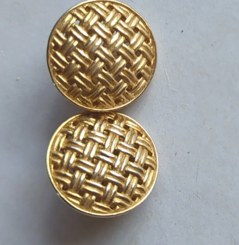 Authentic Weave Destiny's Threads with Golden Elegance