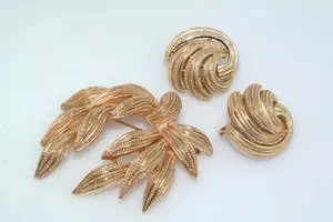 Authentic Vtg Crown Trifari Gold Plated Brushed Leaf Branch Pin Brooch Clip On Earrings
