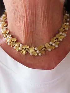 Authentic Vtg Gold Plated Crown Trifari w/Faux Pearl & Stylized Leaf Adjustable Necklace