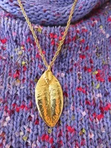 Authentic Vintage 1980's Gold Plated Chain w/Gold Plated Leaf Slide
