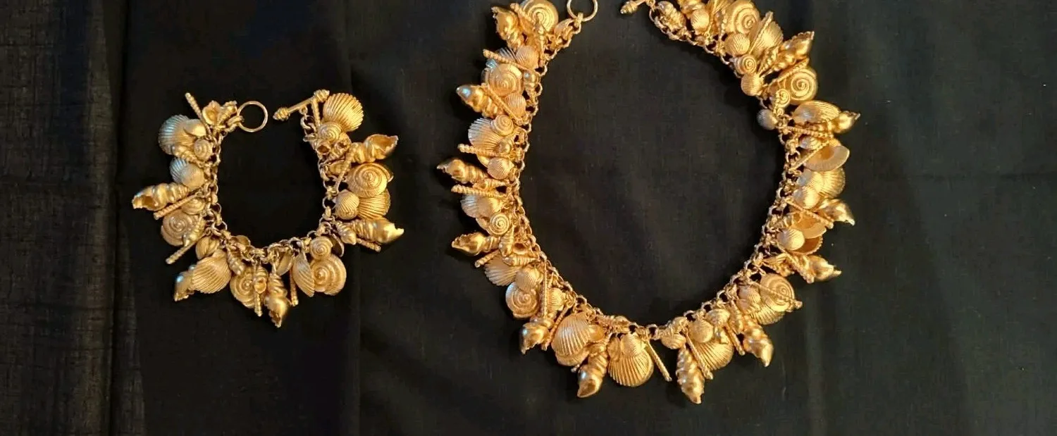Authentic Vintage Nwot 24k Gold Plated Seashell Necklace,Bracelet, And Earrings Set