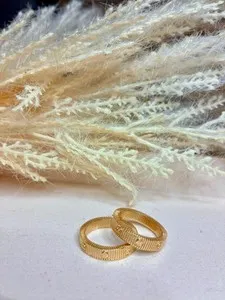 Authentic Set of 2 18k gold plated textured size 8 ring