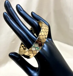 Authentic The Gilded Clover Sanctuary Bangle