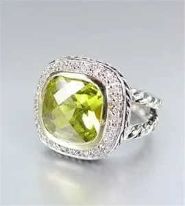 Authentic EXQUISITE 18kt Gold Plated Peridot Green Crystal Square Antique Cable Bands Ring