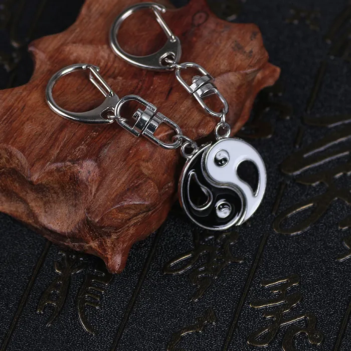 Authentic Diy Friend Keychain Hollow Yin Yang Pendant Accessories Couple Keychain Charms Jewelry