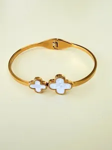 Authentic Y2K Gold Plated Lucky Four Leaf Bracelet With Black Clover Design Women 7.5in