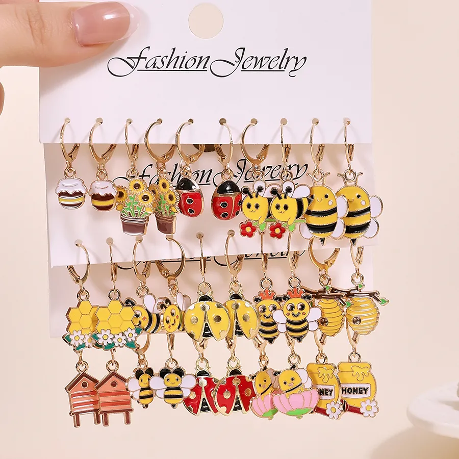 Authentic Honeycomb Harmony: Drip Oil Bee Earrings for Abundance and Good Fortune
