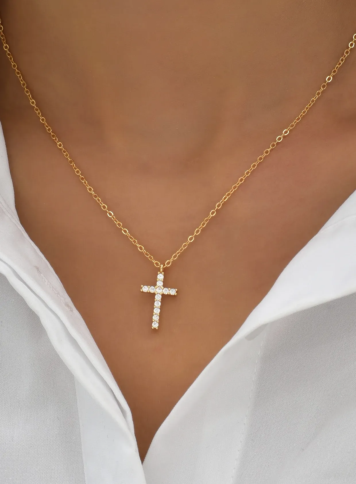 Authentic Fashion New Zircon Inlaid Cross Necklace Pendant Jewelry for Women Gold Color Long Clavicle Chain Necklaces