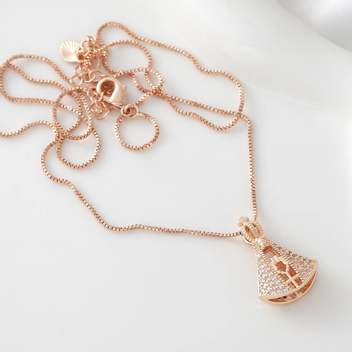 Authentic SUNSLL Vintage Champagne Gold Double Sided Madonna Pendant Inlaid With Zircon Light Luxury Necklace For Women Party Jewelry Gift