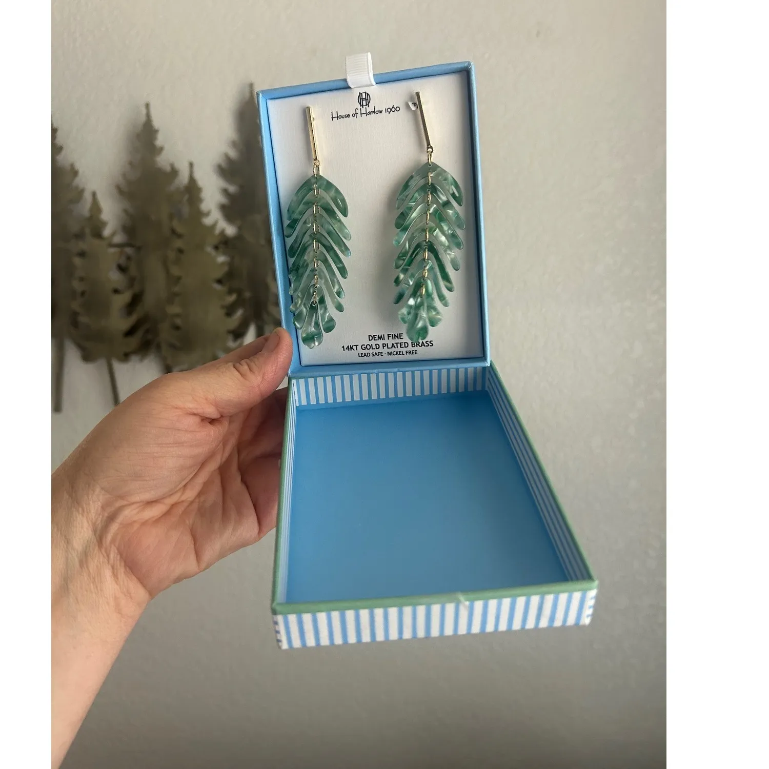 Authentic House of Harlow 1960 Green Marbled Resin Leaf Drop Earrings 14kt Gold Plated