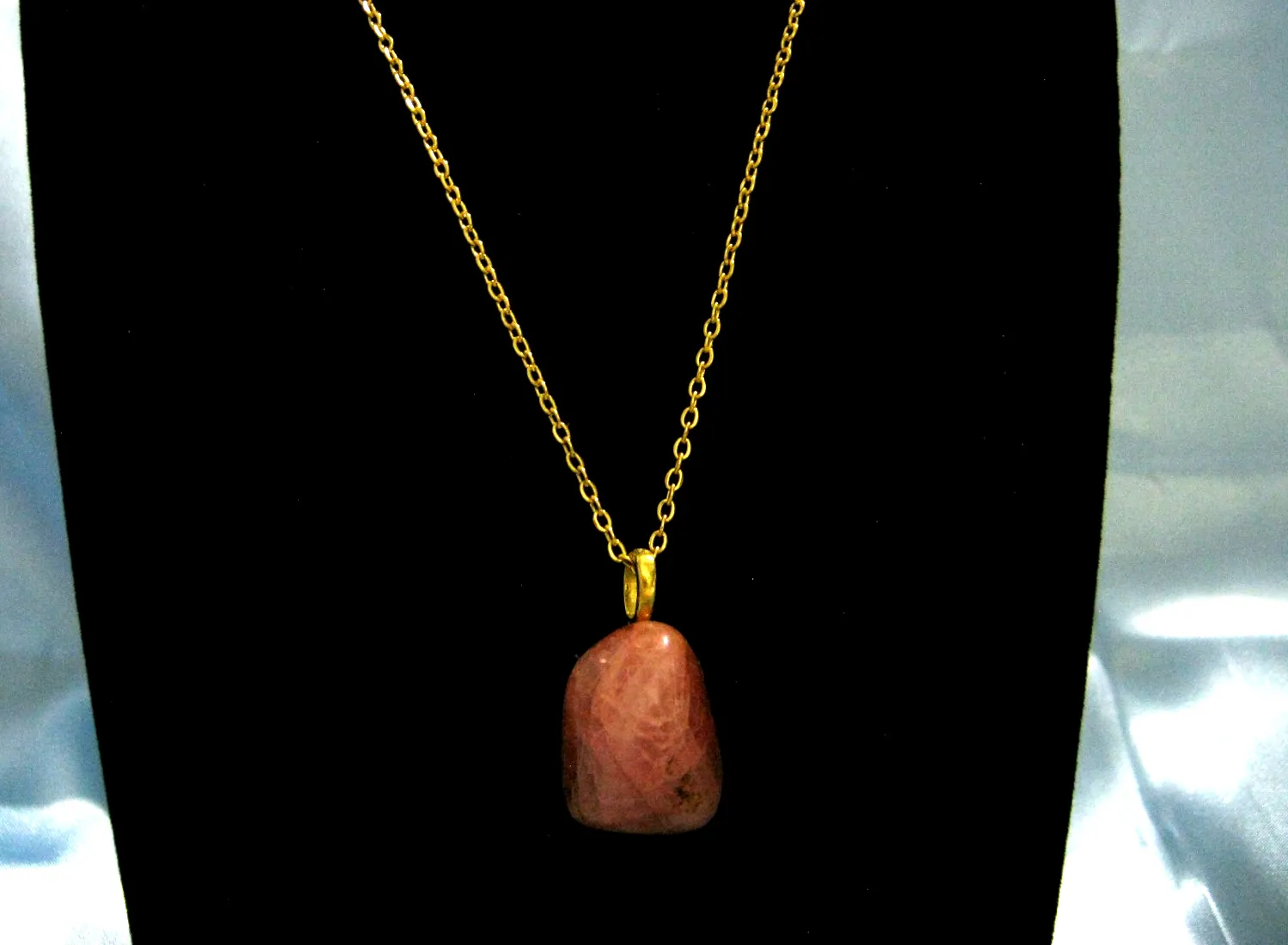 Authentic The Ethereal Rose Quartz Radiance Chain