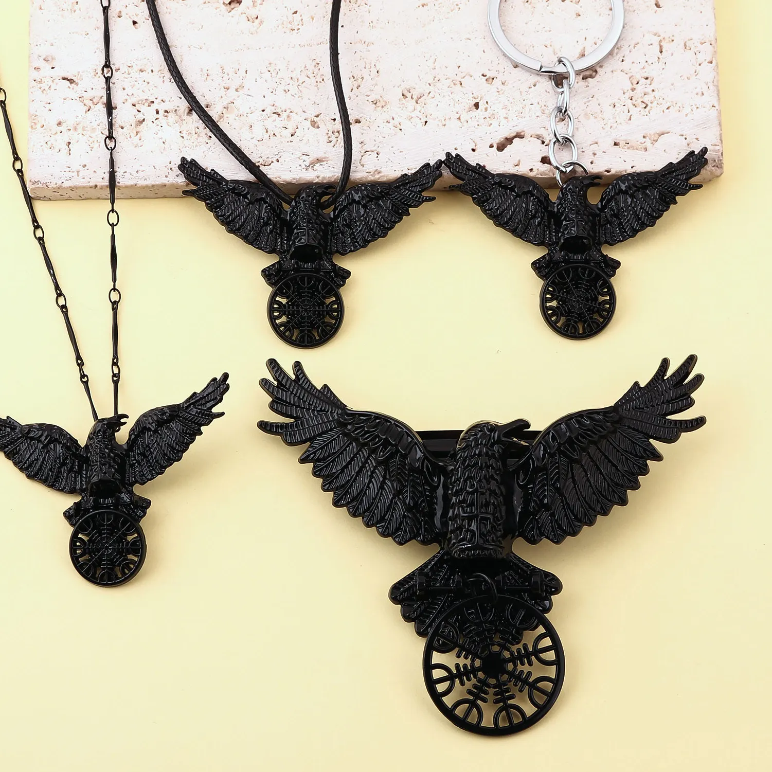 Authentic Vintage Viking Black Crow Necklace Odin Raven Compass Rune Pendant Keychain for Men Women Gothic Hairpin Hip Hop Punk Jewelry