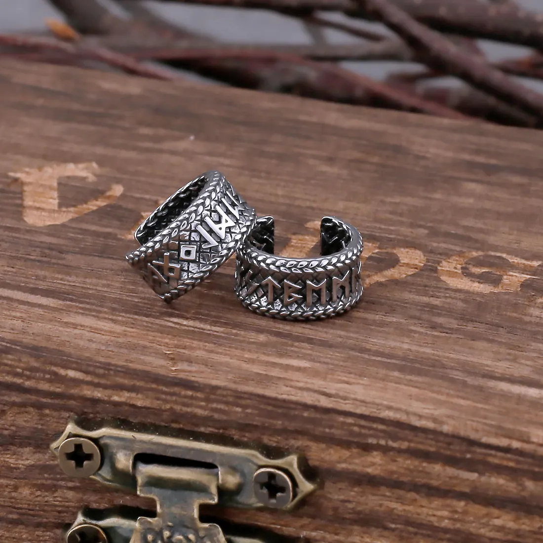Authentic Vintage Vikings Rune Clip Earrings For Men Nordic Odin Amulet Earrings Hip Hop Punk Biker Jewelry