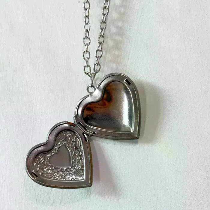 Authentic The Baroque Heart of Eternal Memories Locket