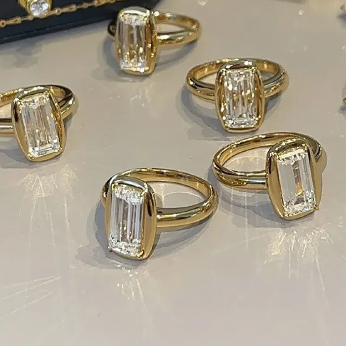 Authentic Emerald Splendor: A Ring of Promise and Protection