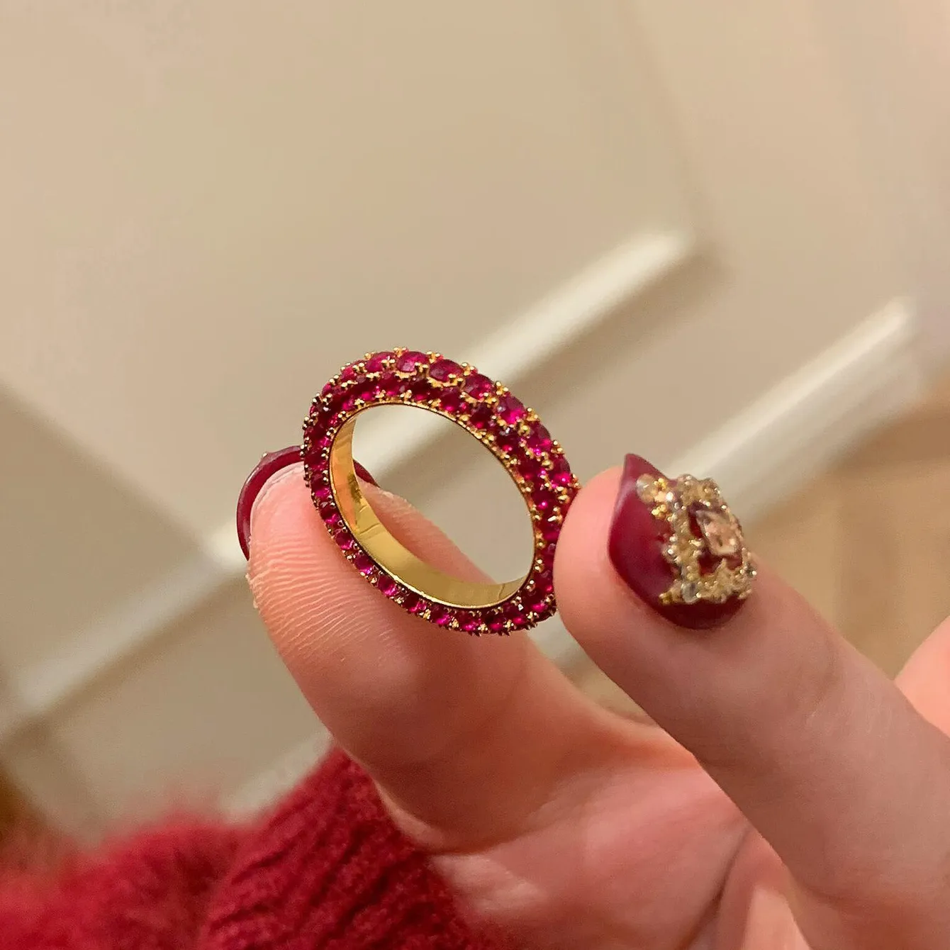 Authentic Classic Sparkling Retro inlay Full Circle Red Diamonds rings for women High Grade Luxury Ring Stacked Style Wedding Jewelry